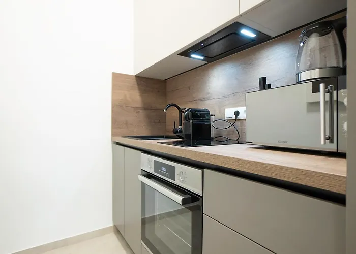 Modern With A Balcony Near Belvedere Appartement *