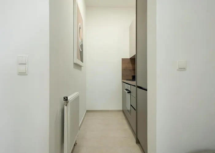 Modern With A Balcony Near Belvedere * Wenen